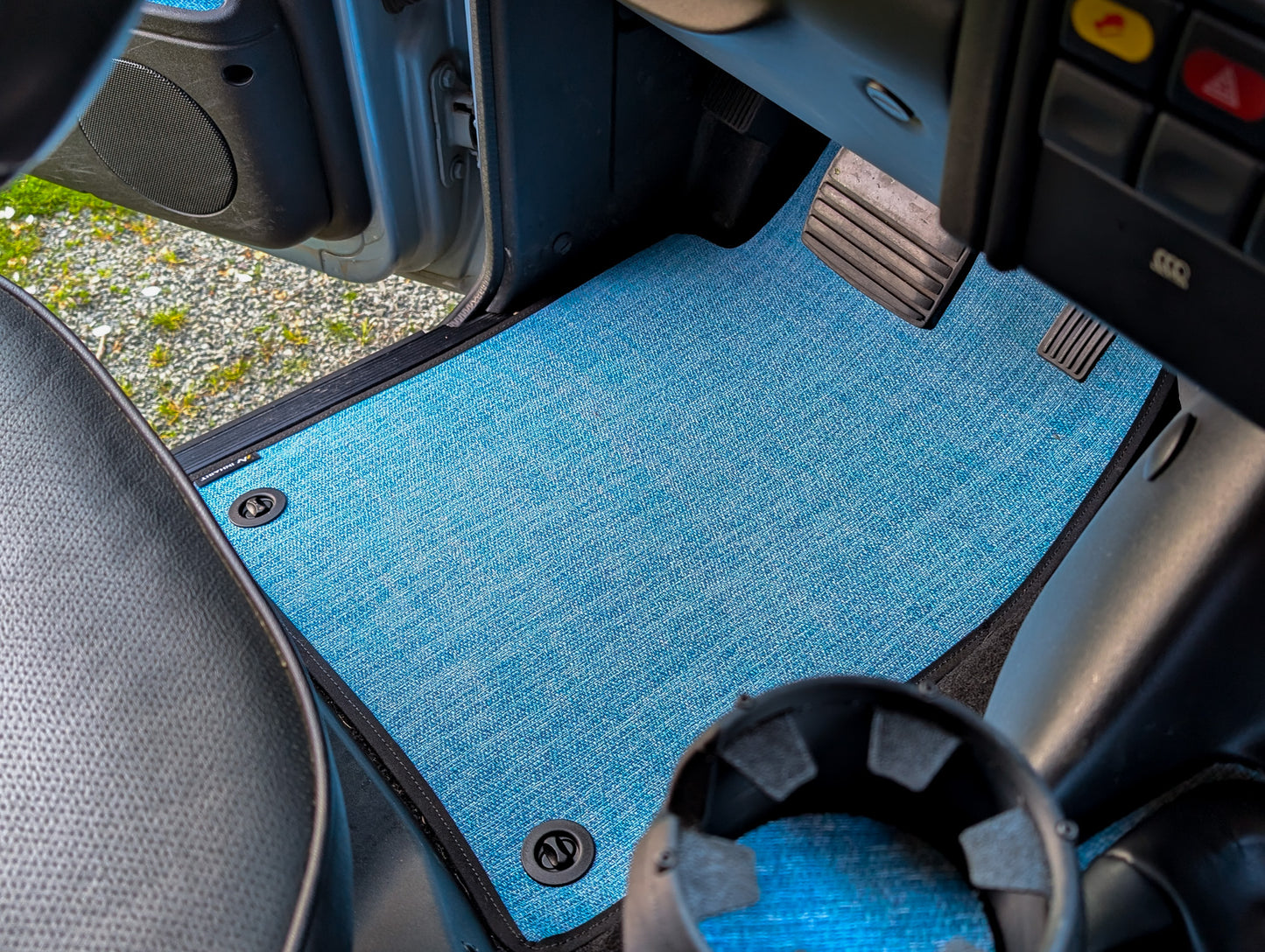 Discovery 2 Floor Mats Complete Set