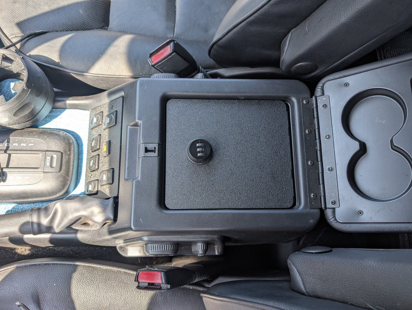 Discovery 1 & 2 Locking Cubby Box