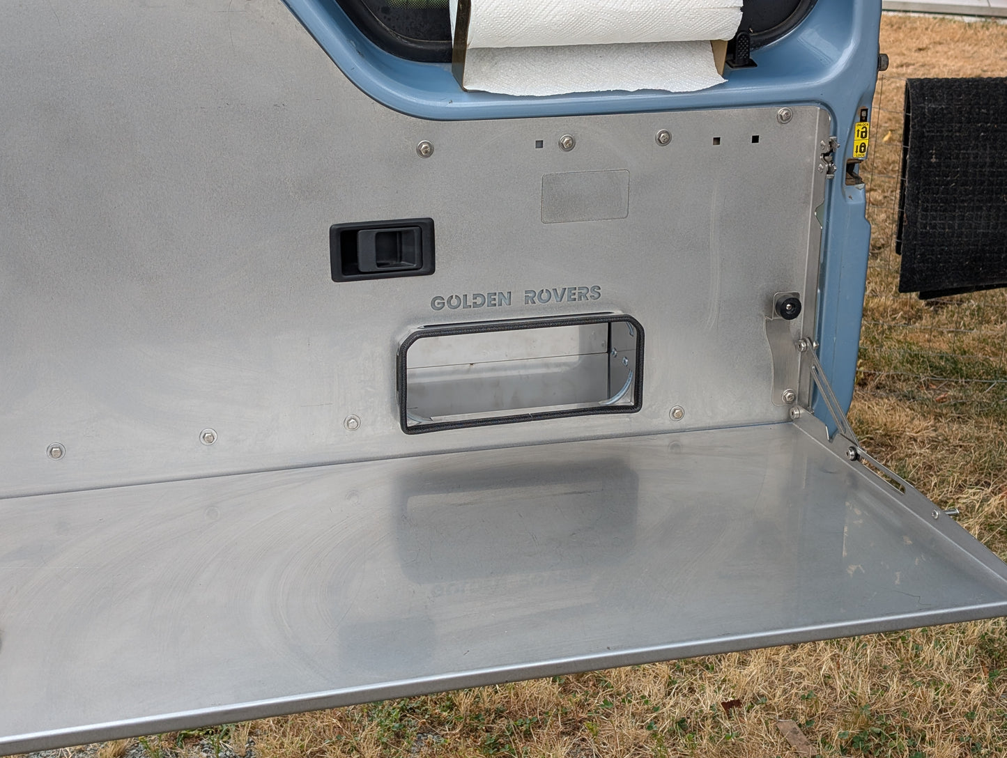 Discovery 1 & 2 Tailgate Table Storage Cubby - V2 Metal