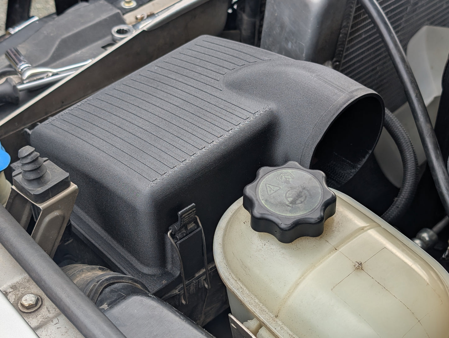 Discovery 2 LS Swap Air Box Lid With 4" Outlet