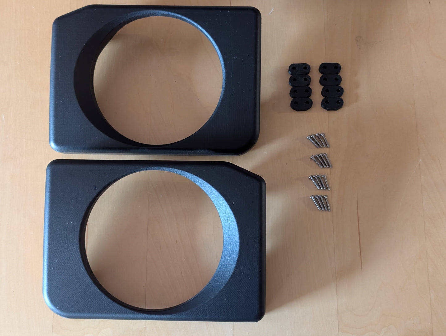 Discovery 1 and 2 (pre-facelift) 7" Round Headlight Bezel (pair)