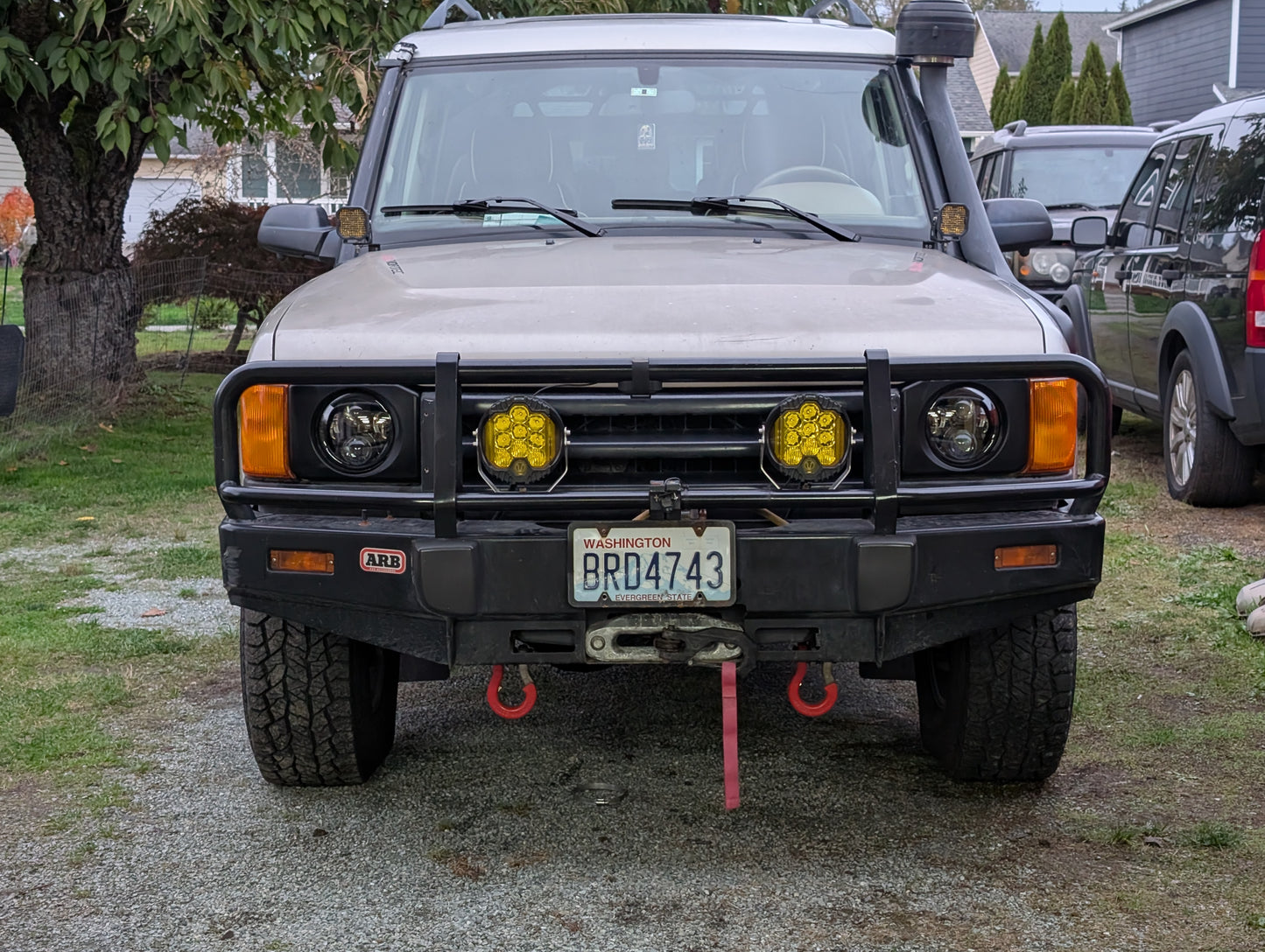Discovery 1 and 2 (pre-facelift) 7" Round Headlight Bezel (pair)