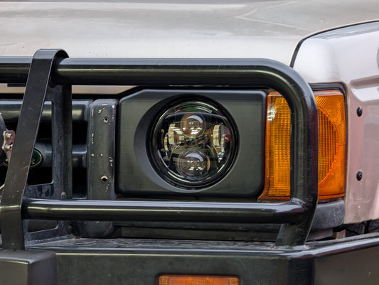 Discovery 1 and 2 (pre-facelift) 7" Round Headlight Bezel (pair)