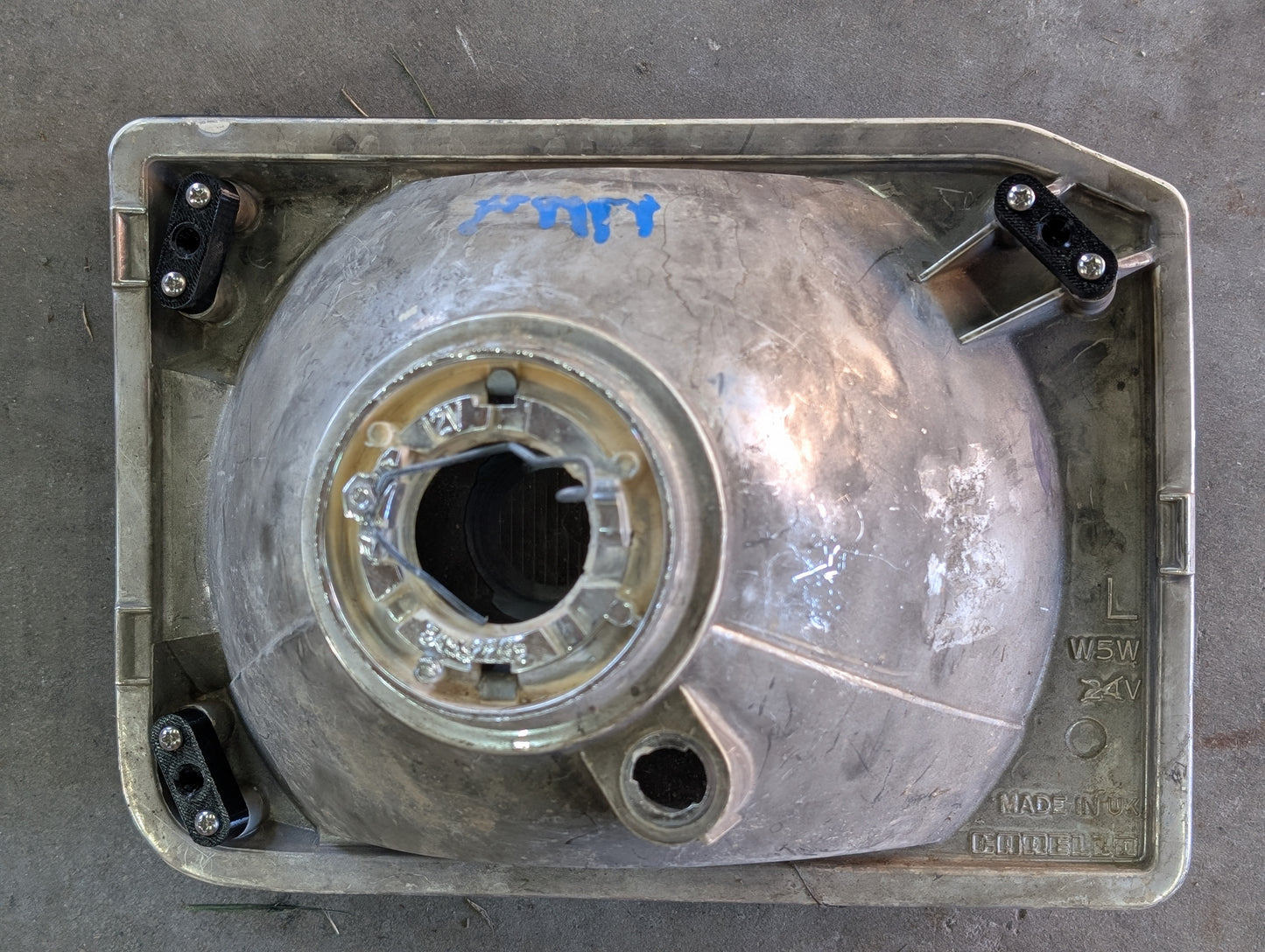 Discovery 1 & 2 (pre-facelift) Unbreakable Headlight Adjuster Clips (pack of 6) - STC3368