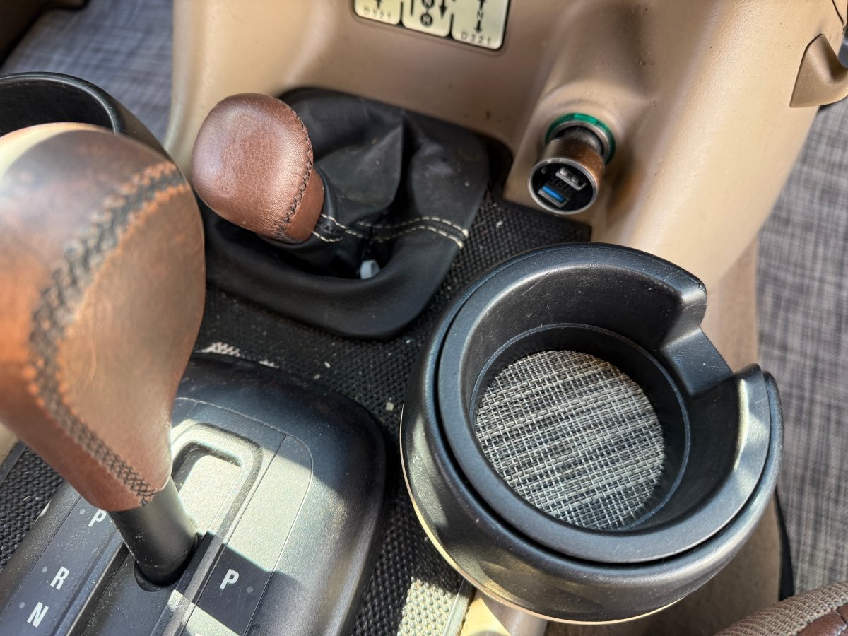 Discovery 2 Floor Mats Accessory Pack - Golden Rovers