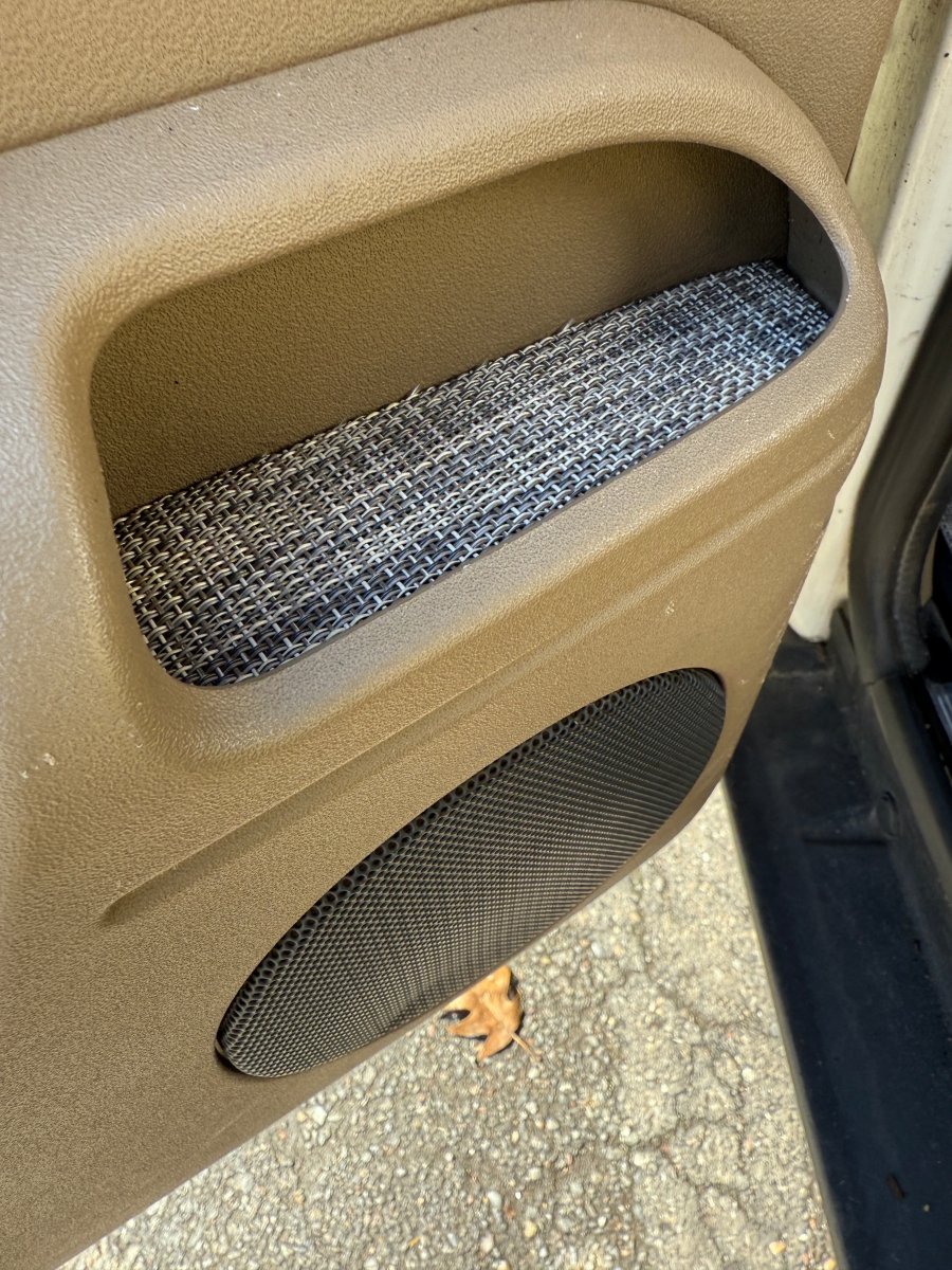 Discovery 2 Floor Mats Accessory Pack - Golden Rovers