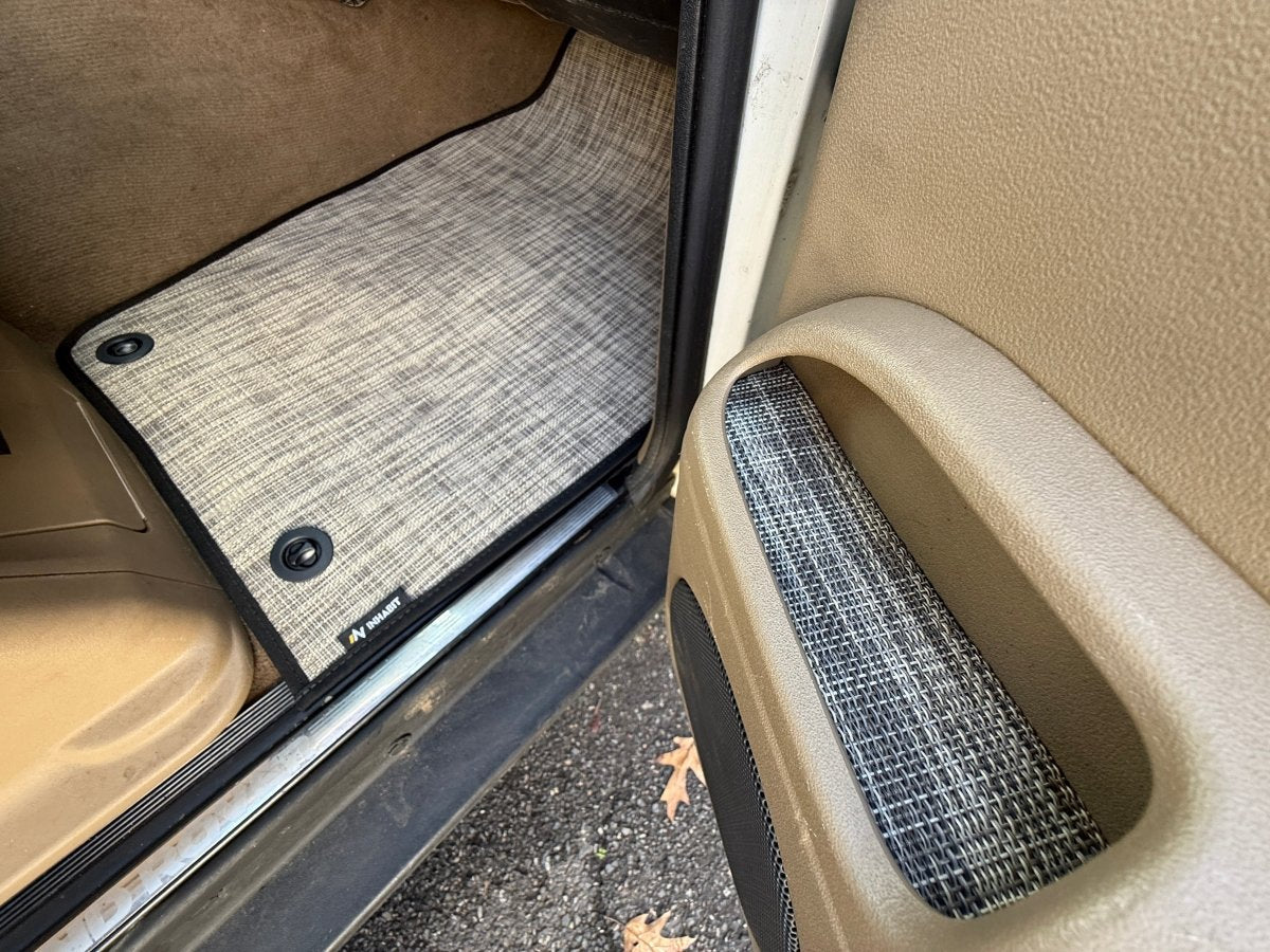 Discovery 2 Floor Mats Accessory Pack - Golden Rovers