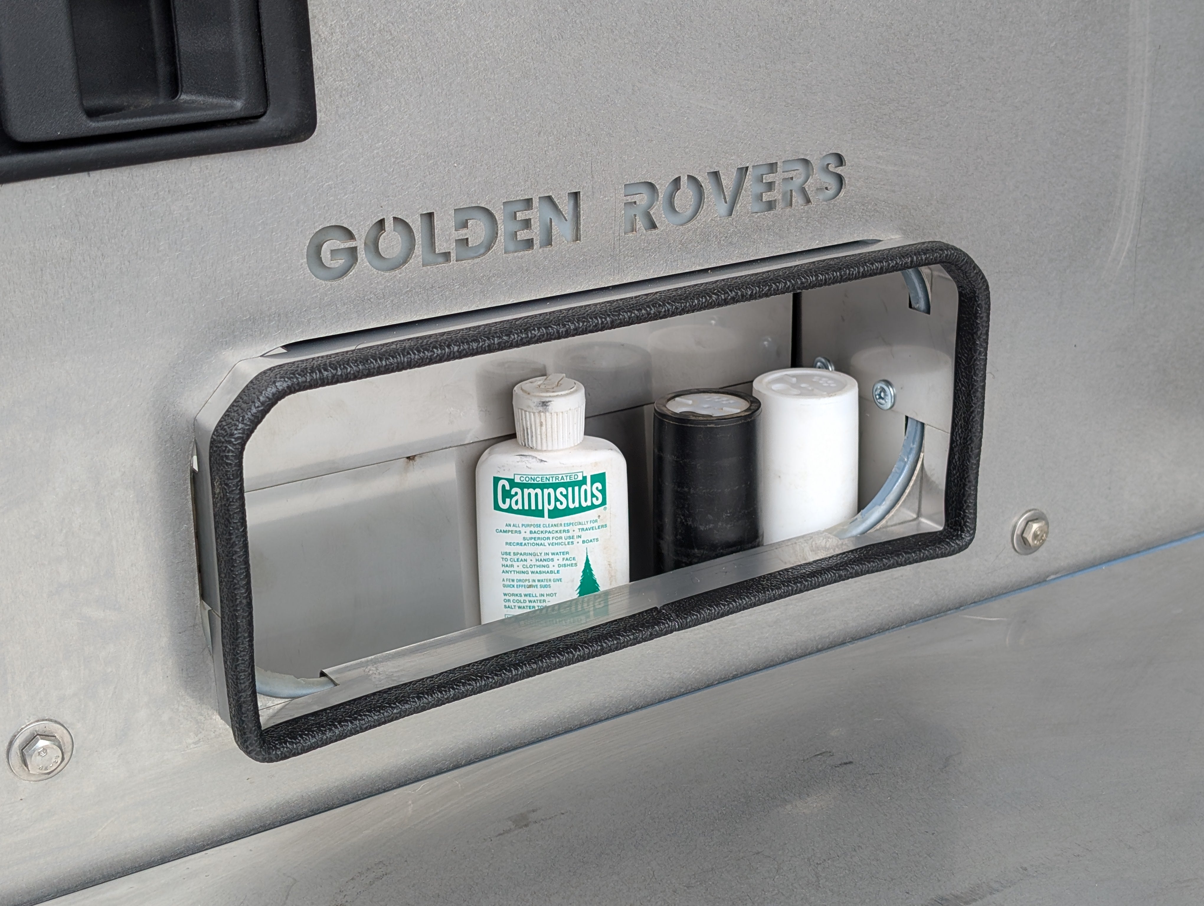 Golden Rovers - LR Discovery Accessories