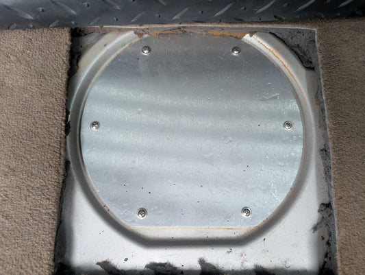 Discovery 1 & 2 Fuel Pump Lid + Hardware