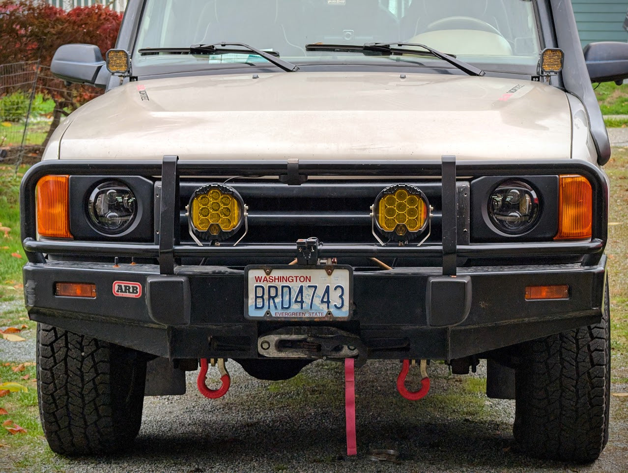 Discovery 1 and 2 (pre-facelift) 7" Round Headlight Bezel (pair)