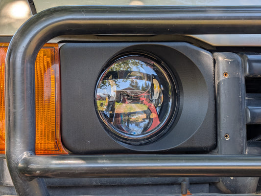 Discovery 1 & 2 (pre-facelift) 7" Round Headlight Bezel (pair)