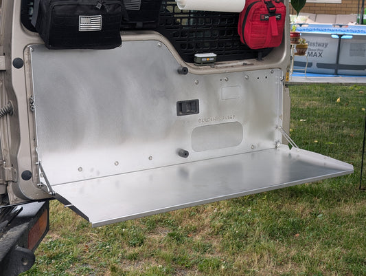 Discovery 1 & 2 Folding Tailgate Table - Aluminum