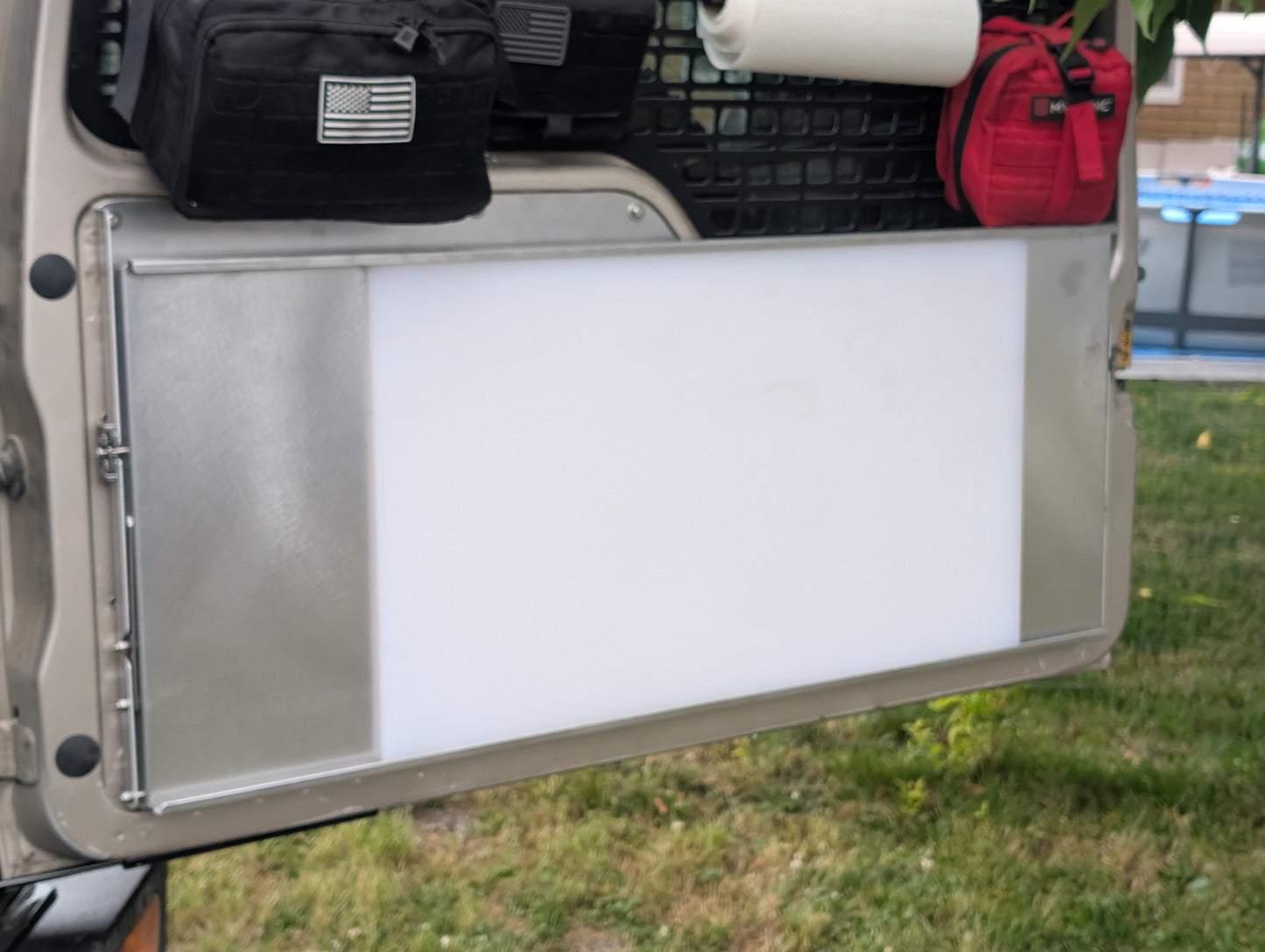 Discovery 1 & 2 Folding Tailgate Table - Aluminum