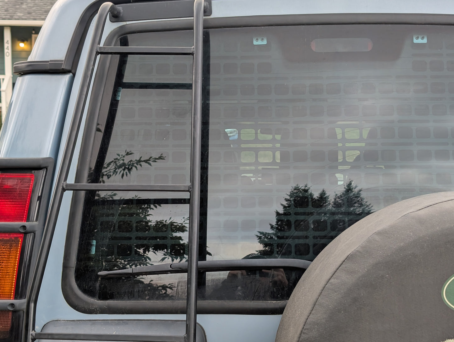 Discovery 1 & 2 Rear Window MOLLE Panel
