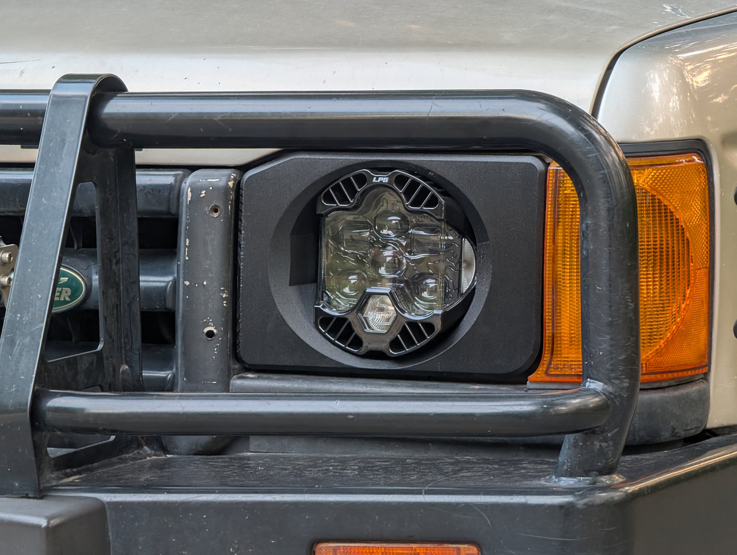 Discovery 1 & 2 (1994-2002) Baja Designs DOT LP6 Bezels and Lights (pair, full kit)