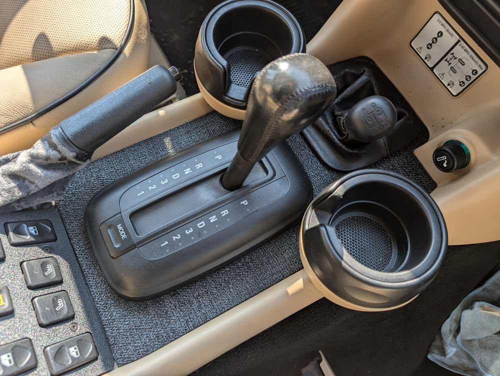 Discovery 2 Center Console Mat (Auto trans)