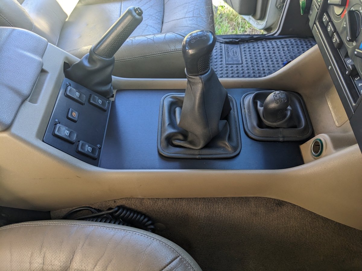 Dash and Centre Console - Seats and Interior Trim - Discovery 1 - Vehicle