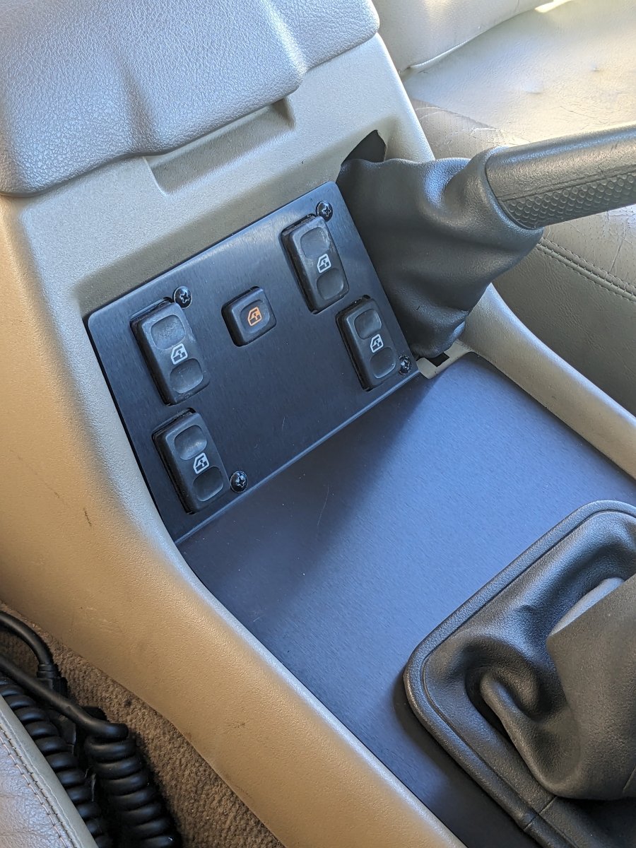 Discovery 1 Center Console Switch Plate - Golden Rovers
