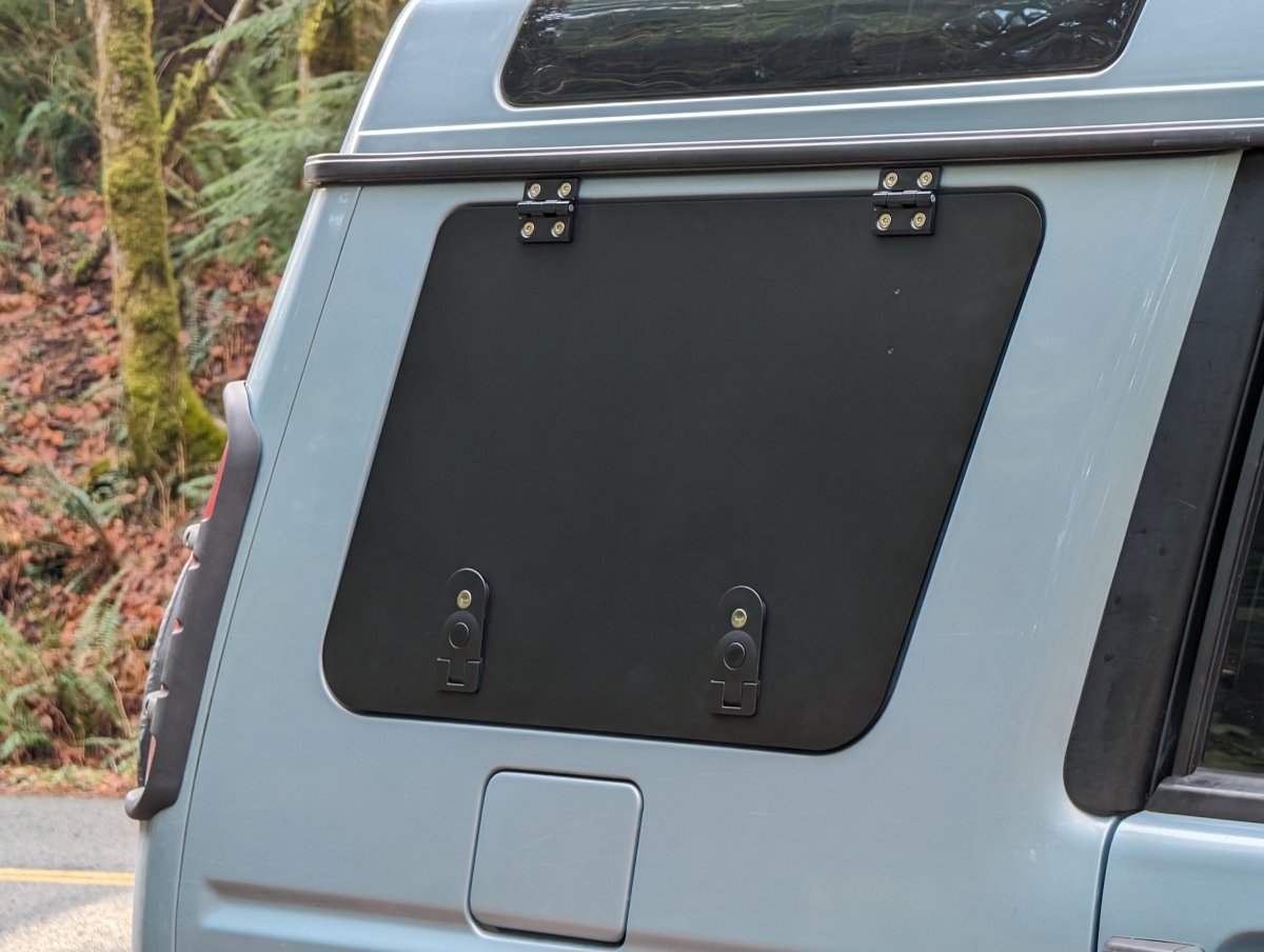 Discovery 2 Gullwing Access Window - One Side Only – Golden Rovers