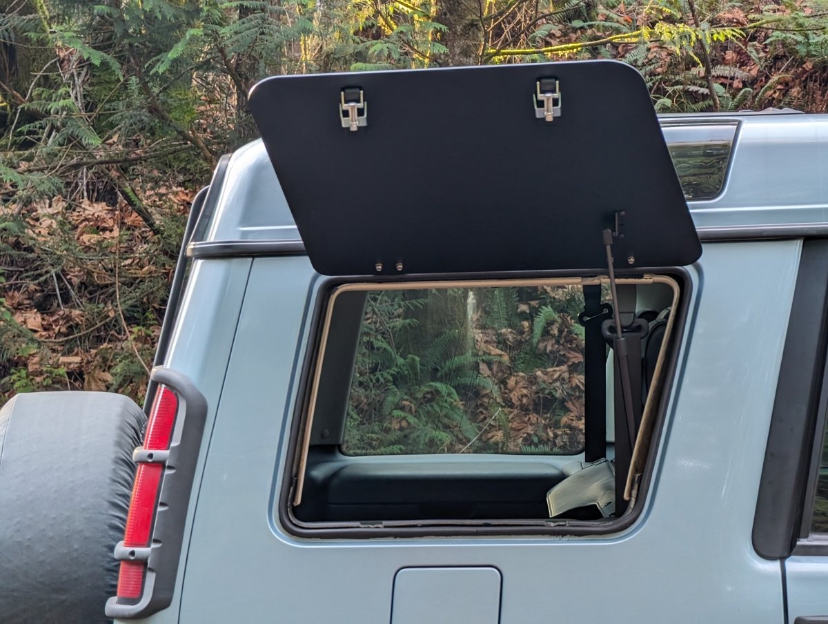 Discovery 2 Gullwing Access Window - One Side Only - Golden Rovers